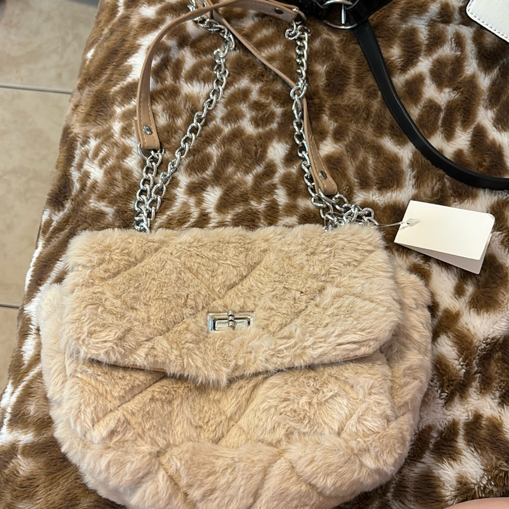 Nude fluffy bag